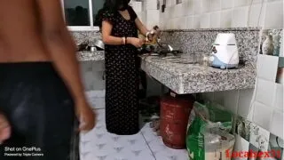 Aunty’s Very First Fucking X Vedio Hindi Kitchen