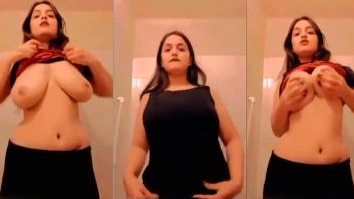 Big Boobed Nude Girl Flashes Her Wealth