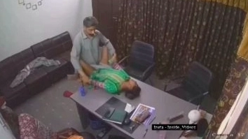 Boss fucks office girl desi