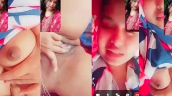 Desi Girl is a live sex lover.