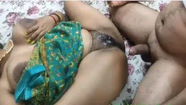 Girl’s multi-pose fucking pussy in XXX MMS