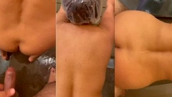 Guy fucks his girlfriend in the shower