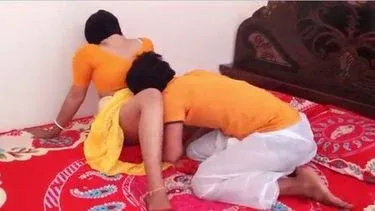 Pandit fucks beautiful bhabhi’s pussy in XXX MMS