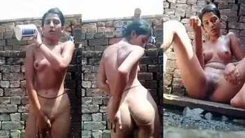 Village Maal’s Naked Desi Hindi Sex Video Photo